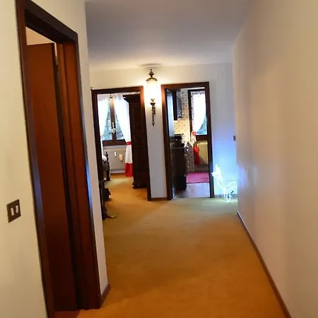 Lägenhet Condominio Miravalle Madonna